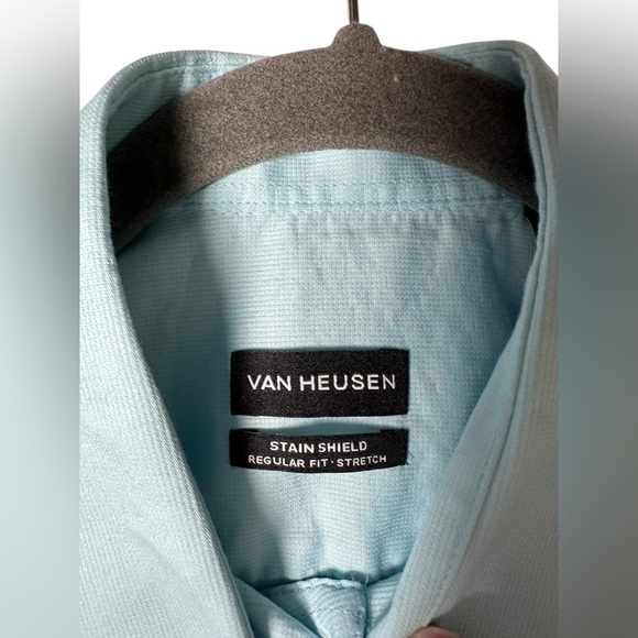 Van Heusen Mens Stain Shield Dress Shirt Blue Regular Fit Stretch Size M 15-15.5 - Picture 3 of 9